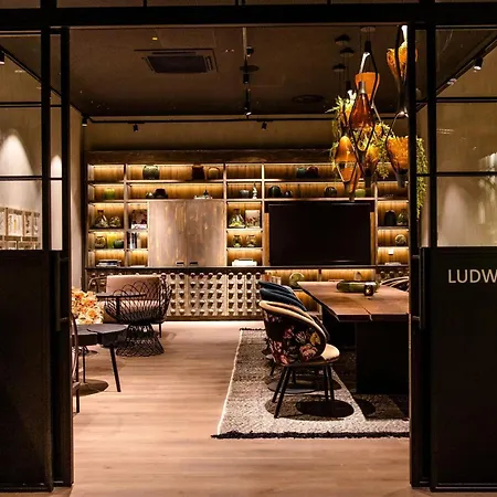 One Hauptbahnhof München