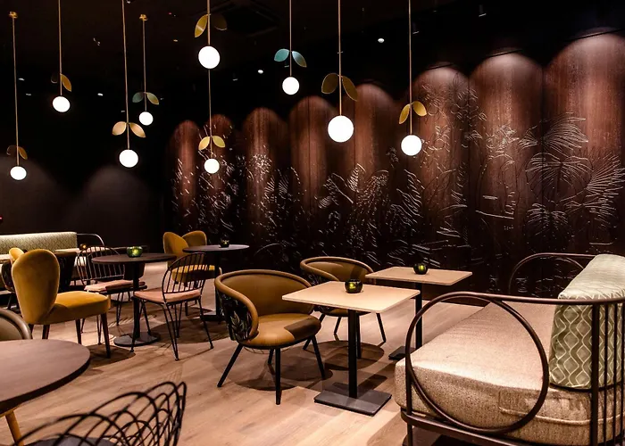 Hotel One Hauptbahnhof 3*