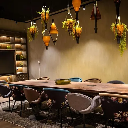One Hauptbahnhof Hotel 3*