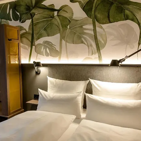 Hotel One Hauptbahnhof Munich