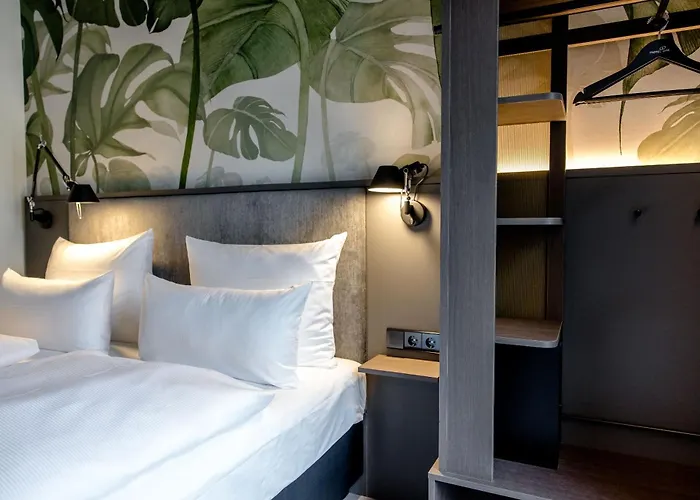 One Hauptbahnhof Hotel